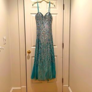 Prom dress !! Blue with colorful sequins